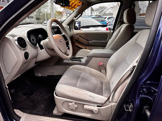 Used 2007 Ford Explorer Sport Trac XLT image 9