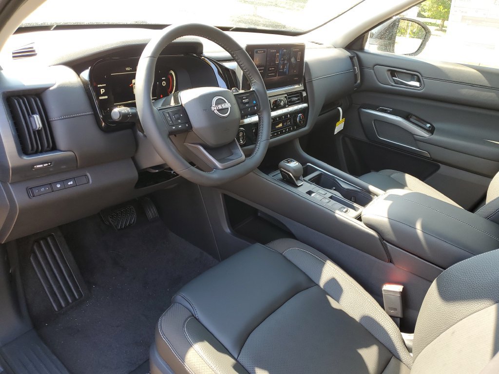 New 2026 Nissan Pathfinder SL FWD image 23