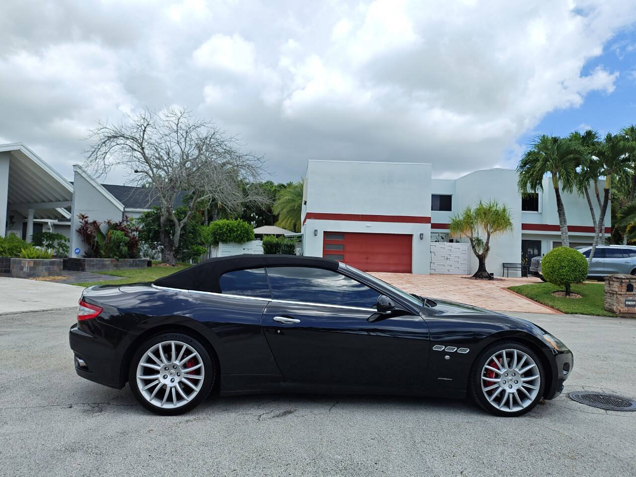 Used 2015 Maserati GranTurismo Convertible RWD image 14