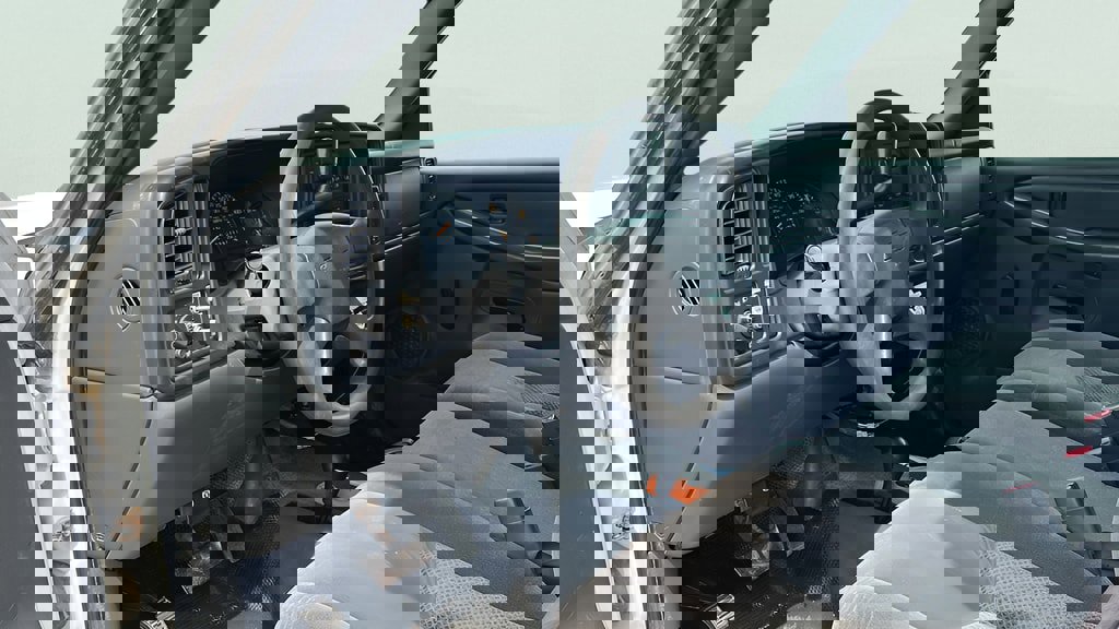 Used 2006 Chevrolet Silverado 3500 W/T w/ Snow Plow Prep Package image 13