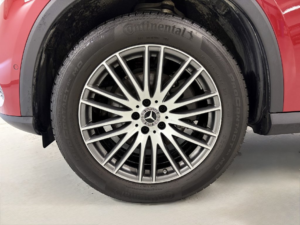 Certified 2025 Mercedes-Benz GLC 300 4MATIC image 11