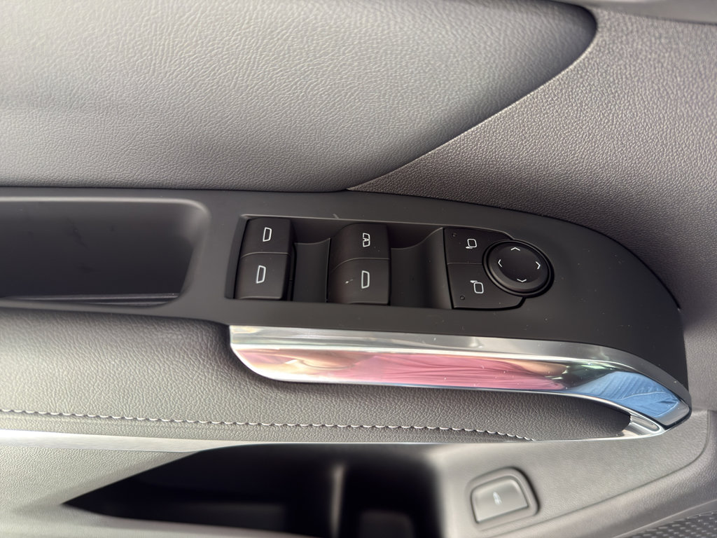 New 2026 Chevrolet Traverse LT w/ LPO, Floor Liner Package image 20