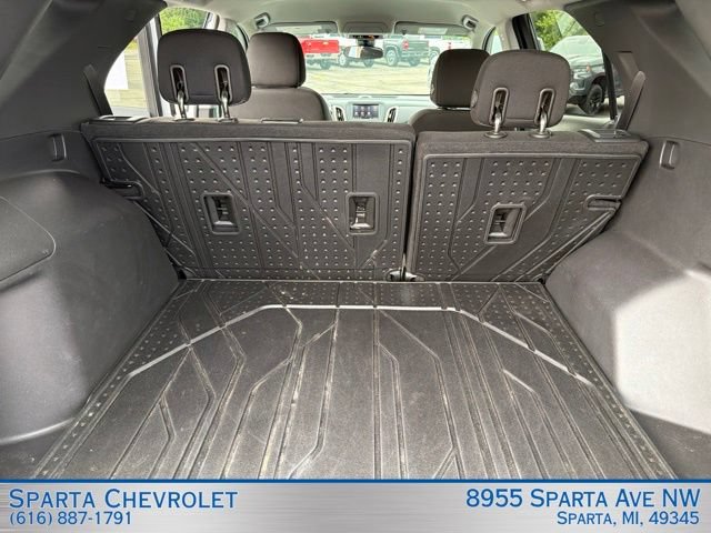 Used 2020 Chevrolet Equinox LT w/ Driver Convenience Package FWD image 9