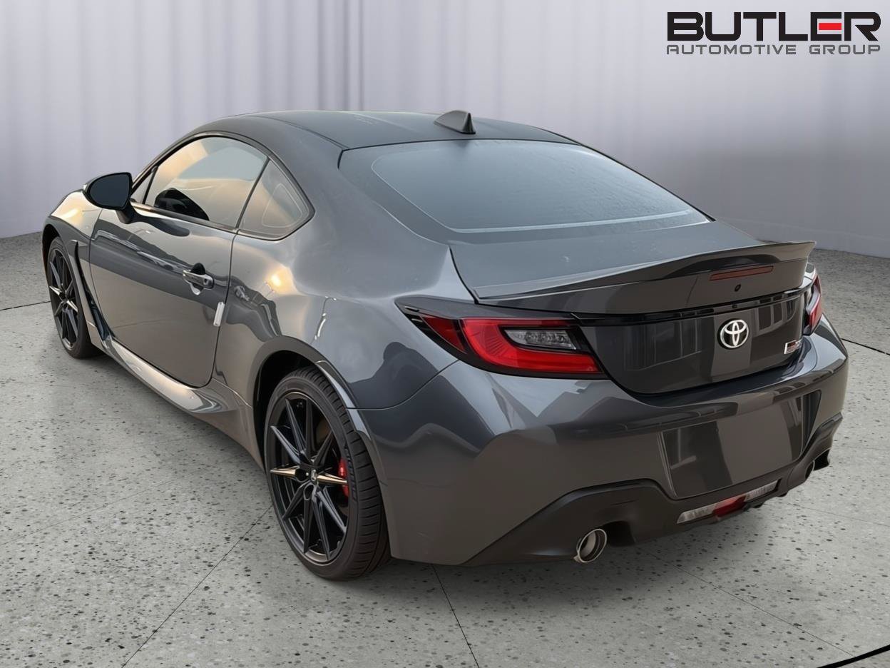 New 2026 Toyota GR86 Premium RWD image 4