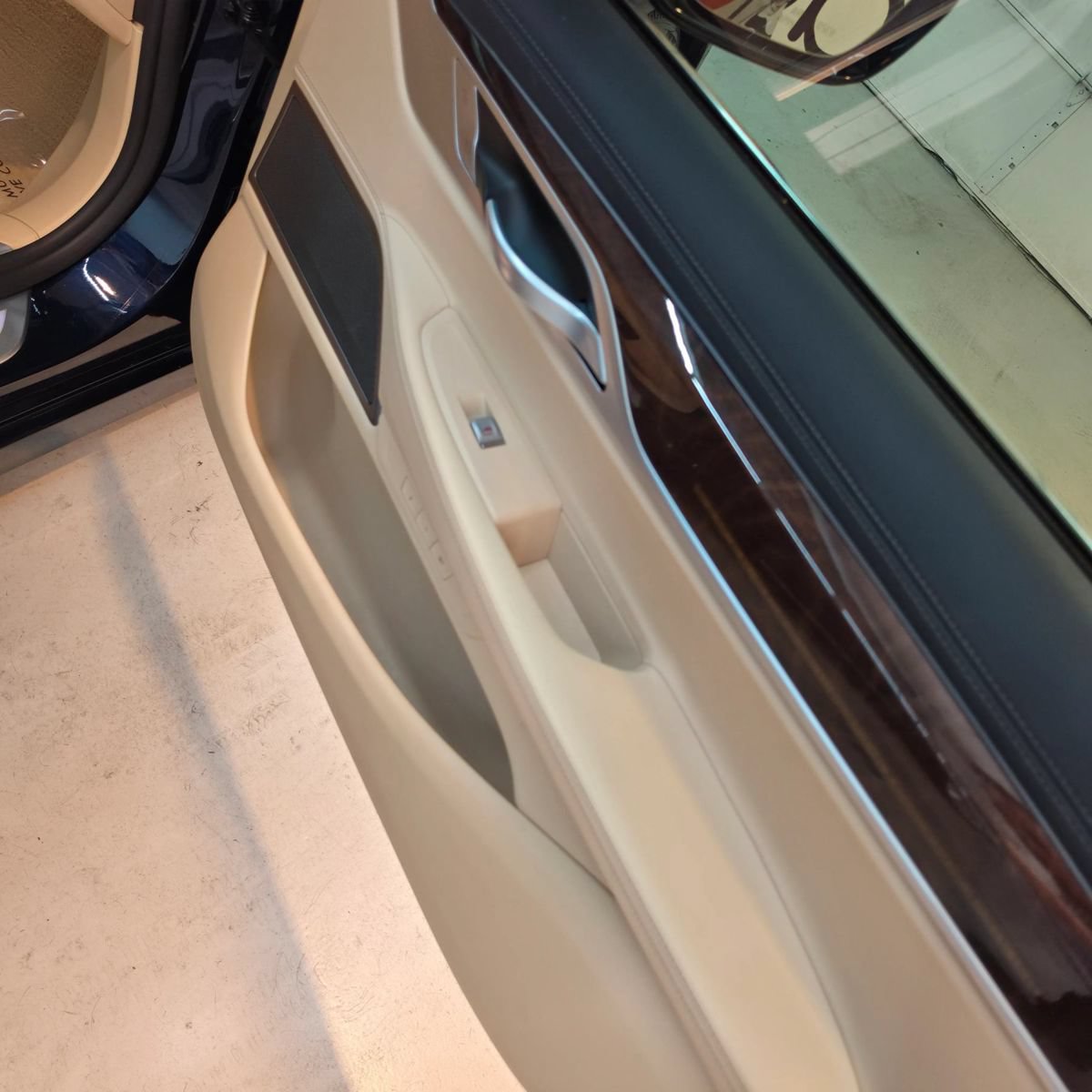 Used 2019 BMW 750i xDrive AWD/4WD image 23