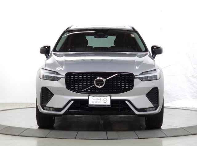 Certified 2025 Volvo XC60 B5 Plus AWD/4WD image 2