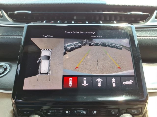 Used 2023 Jeep Grand Cherokee Limited w/ Luxury Tech Group II AWD/4WD image 19
