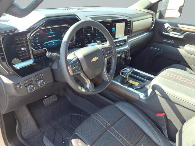 Used 2026 Chevrolet Silverado 1500 High Country w/ High Country Premium Package AWD/4WD image 12