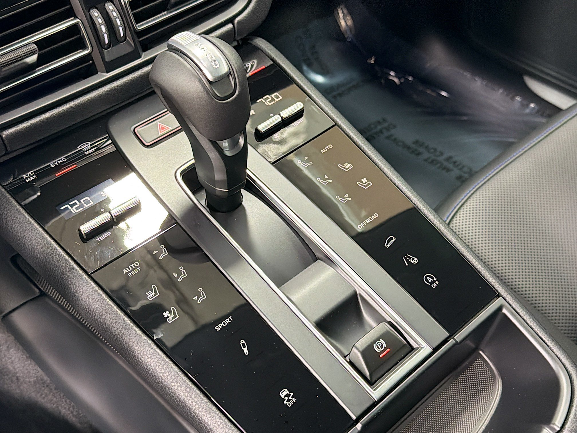 Certified 2026 Porsche Macan S AWD/4WD image 28