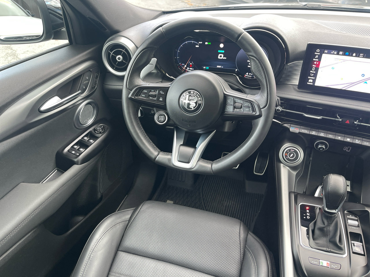 Used 2024 Alfa Romeo Tonale Veloce image 41