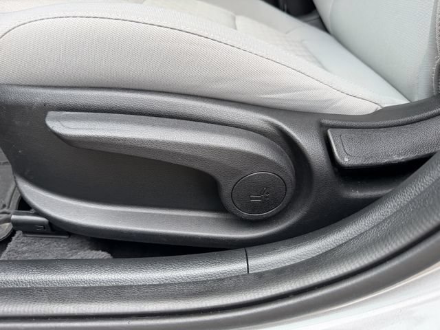 Used 2023 Kia Rio S w/ Technology Package FWD image 13