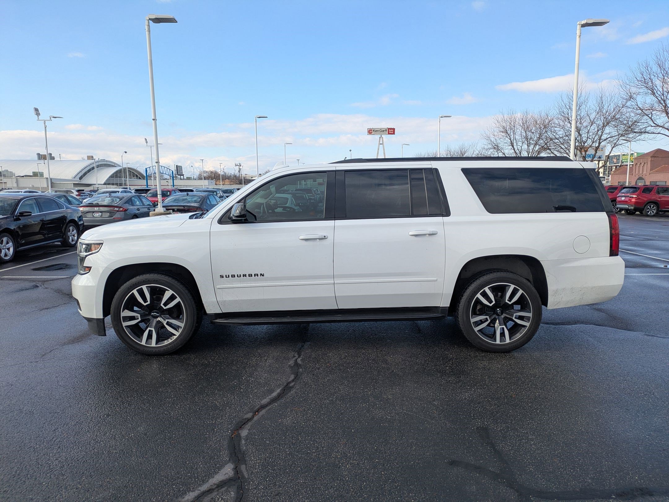 Used 2020 Chevrolet Suburban Premier image 9