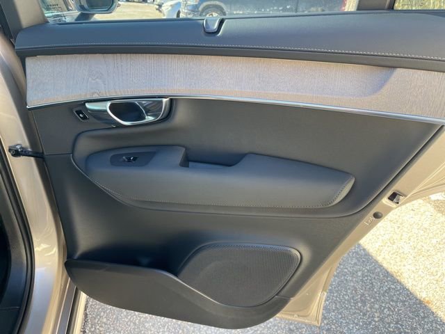 New 2026 Volvo XC90 T8 Ultra w/ Protection Package Premier image 15