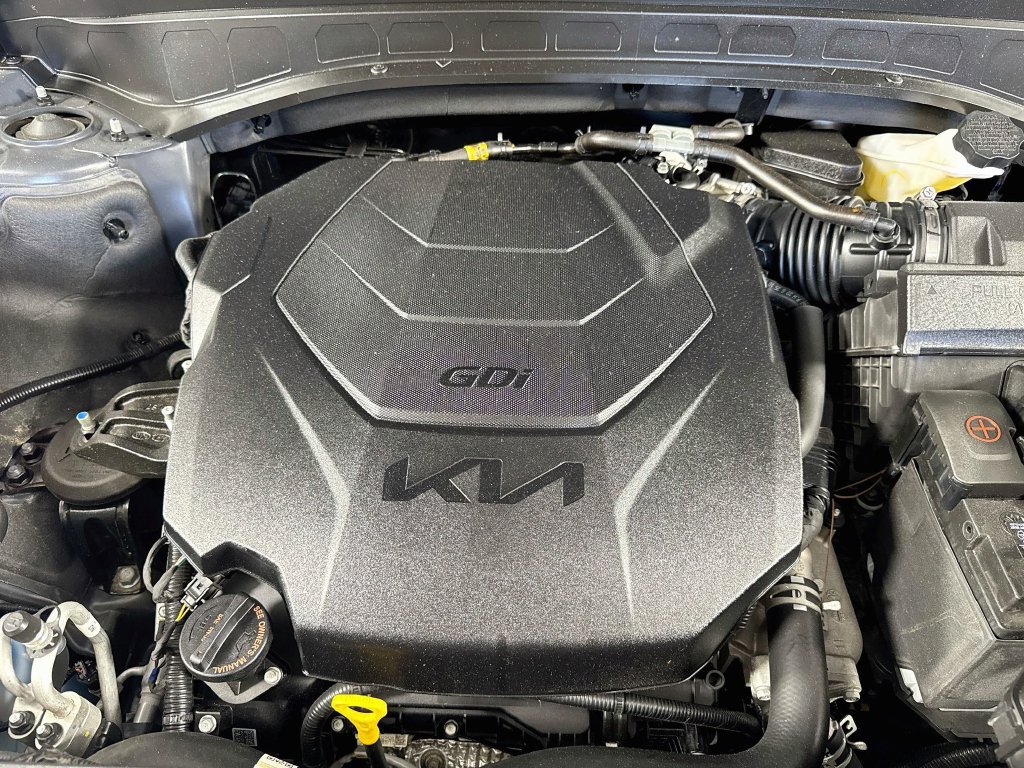 Used 2023 Kia Telluride EX w/ EX Captain's Chair Package FWD image 32
