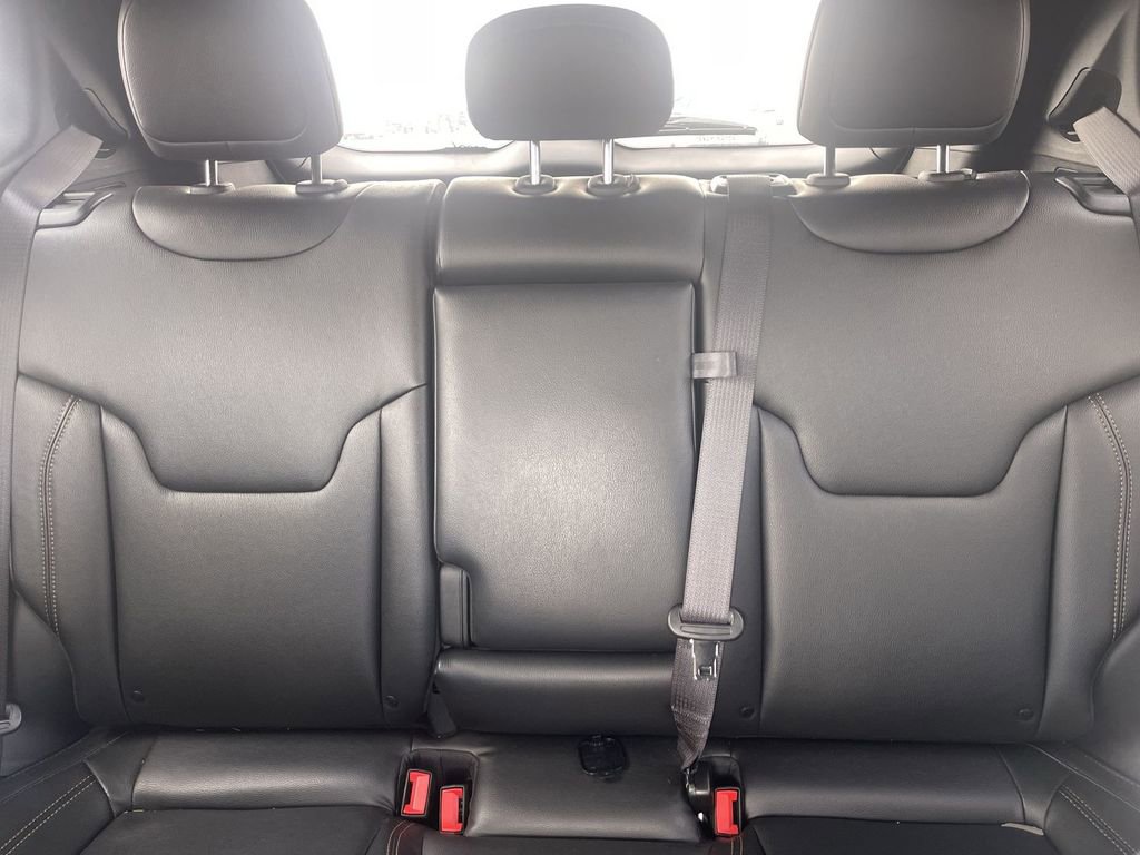 Used 2024 Jeep Compass Limited image 34