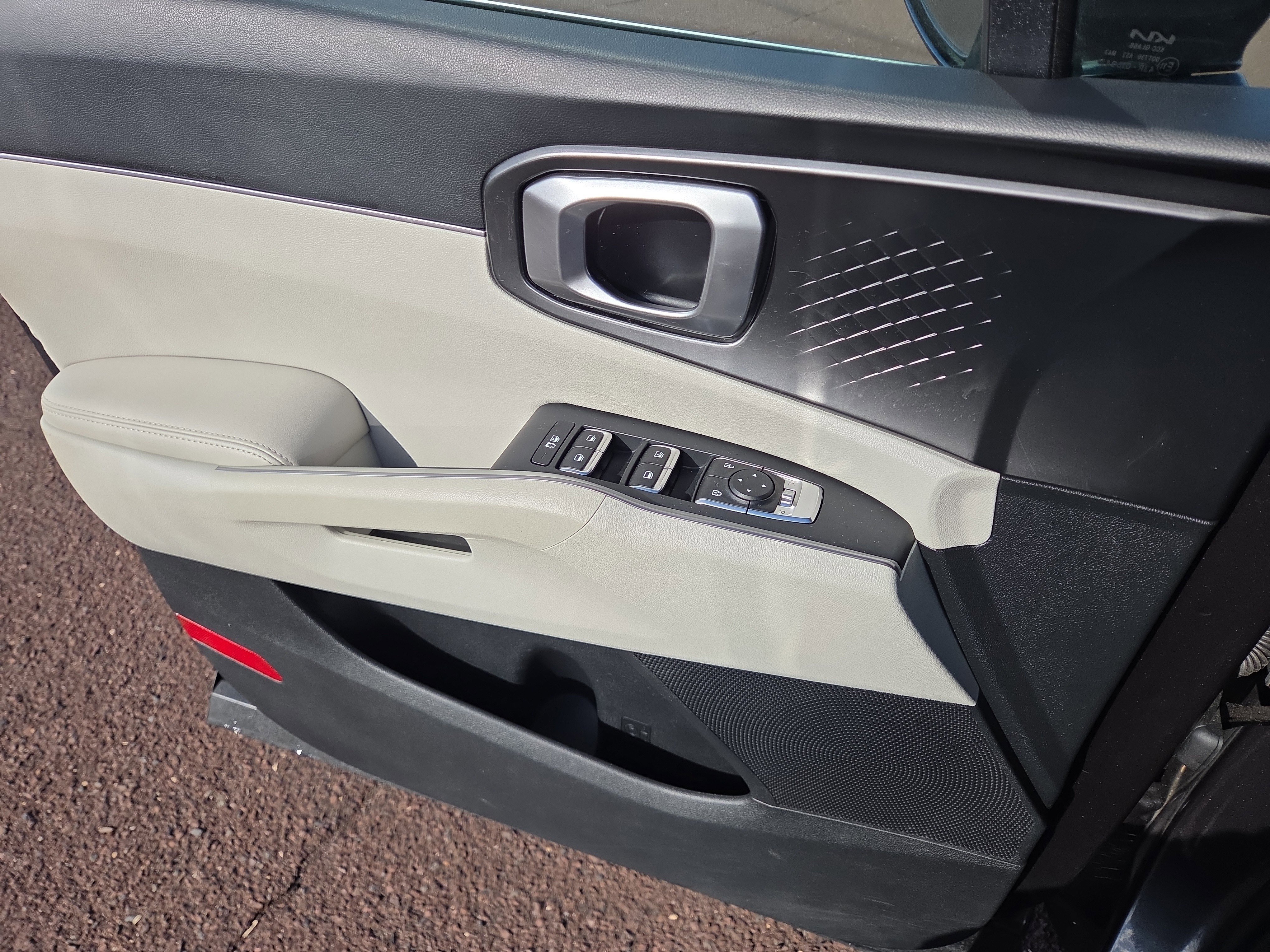 Used 2022 Kia Sorento EX w/ Panoramic Sunroof Package image 14