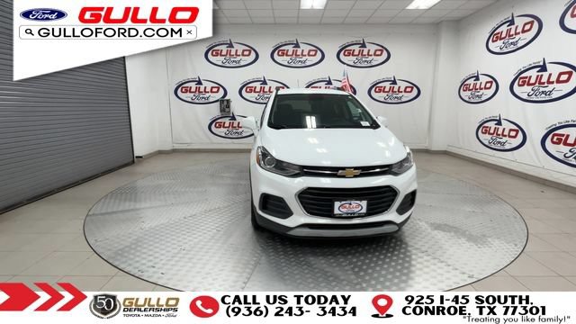 Used 2017 Chevrolet Trax LT w/ LT Convenience Package FWD image 3