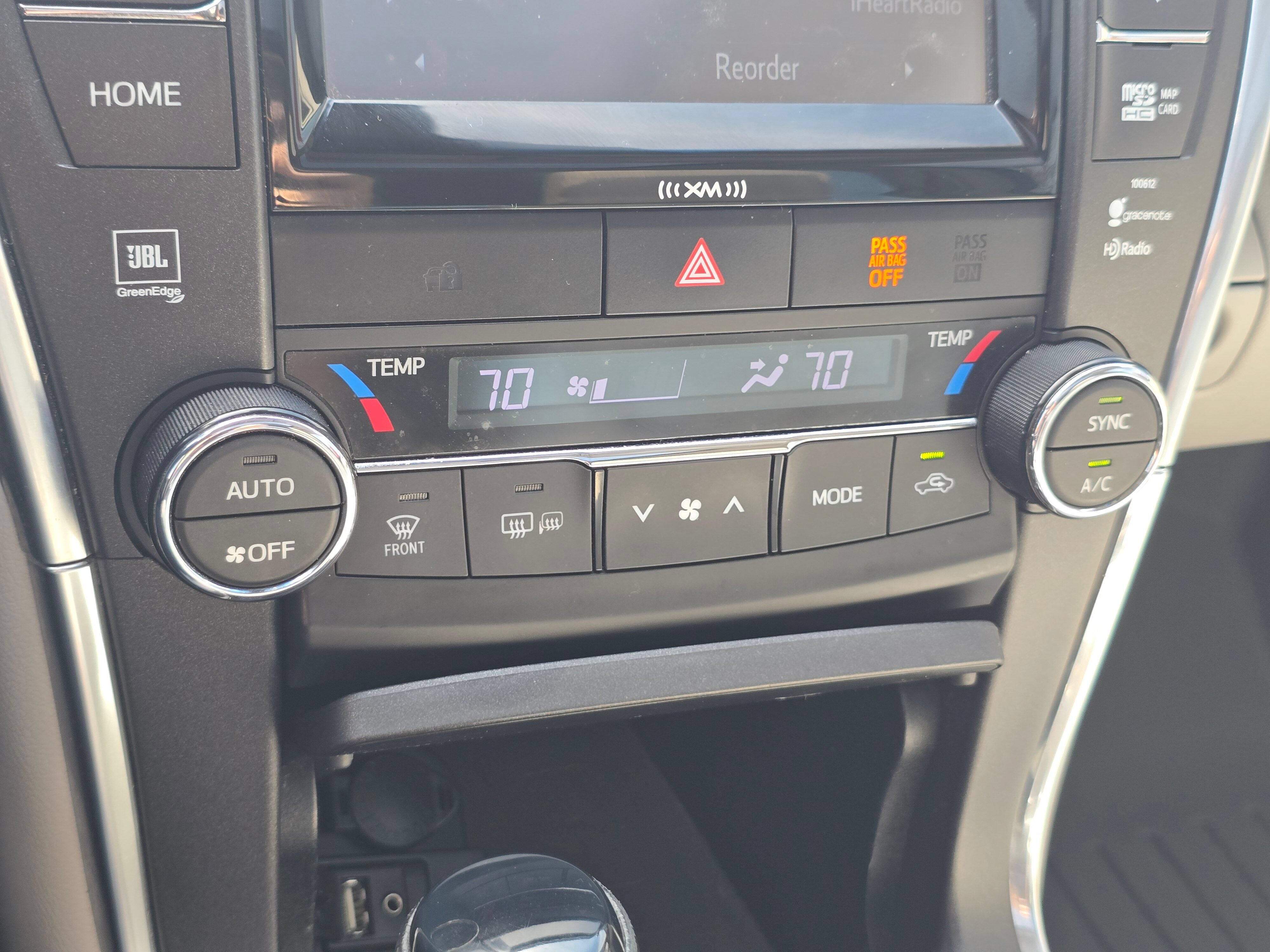 Used 2016 Toyota Camry XLE w/ Moonroof Package FWD image 28