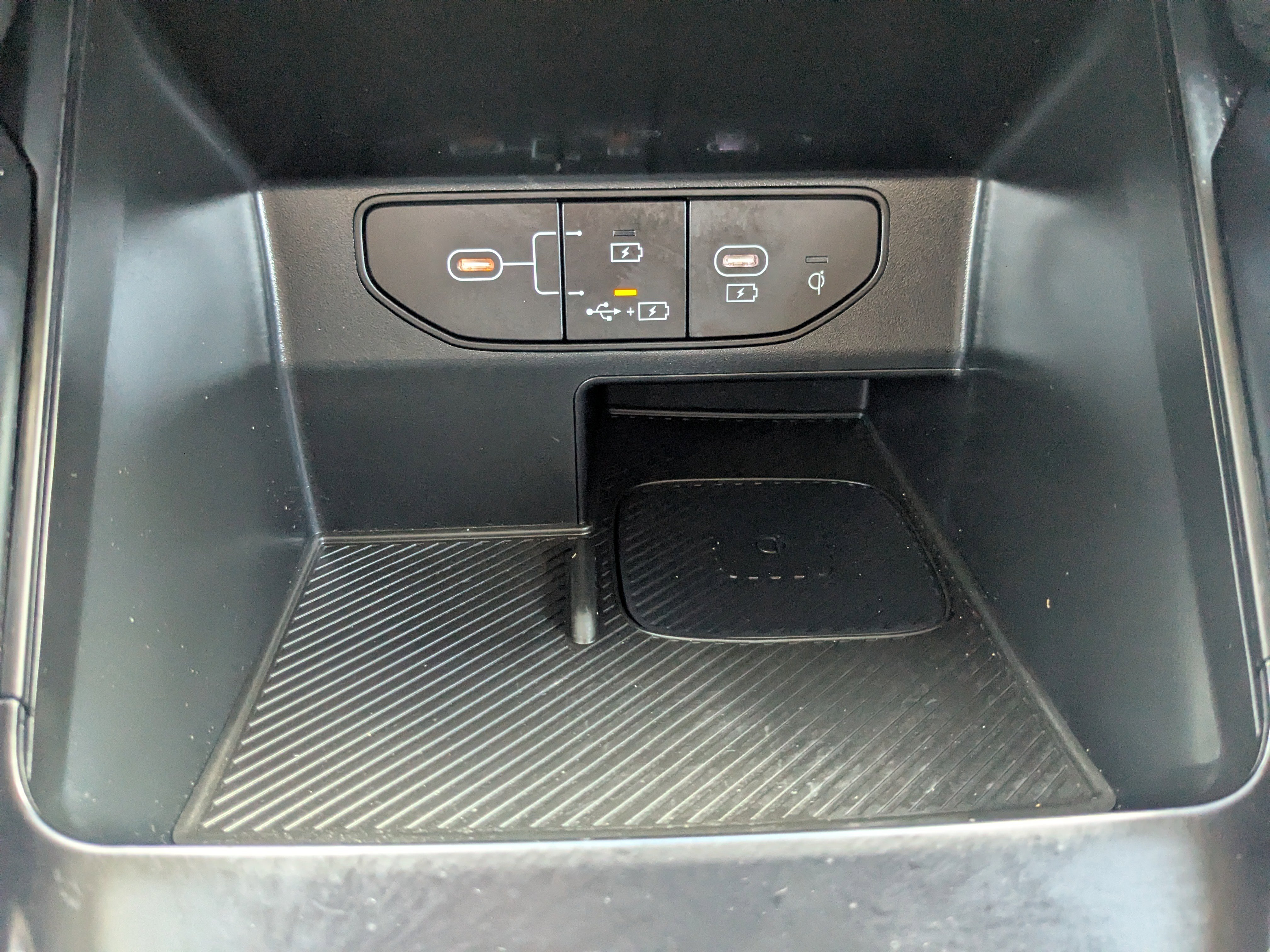 Certified 2024 Kia Sorento S w/ Panoramic Sunroof Package image 28