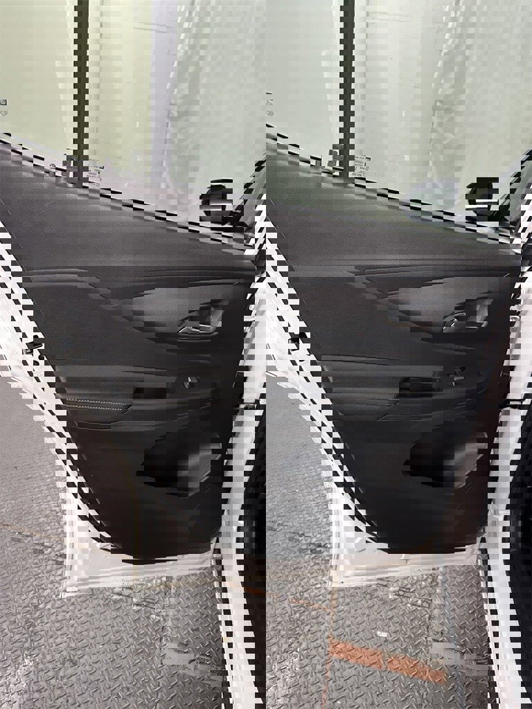 Used 2025 Buick Envista Avenir image 25