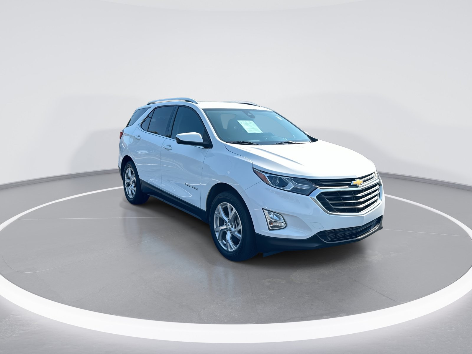 Used 2020 Chevrolet Equinox LT FWD image 2