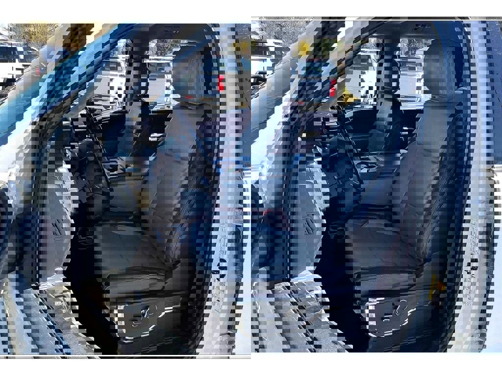 Used 2021 Ford F150 Lariat w/ Equipment Group 501A Mid image 27