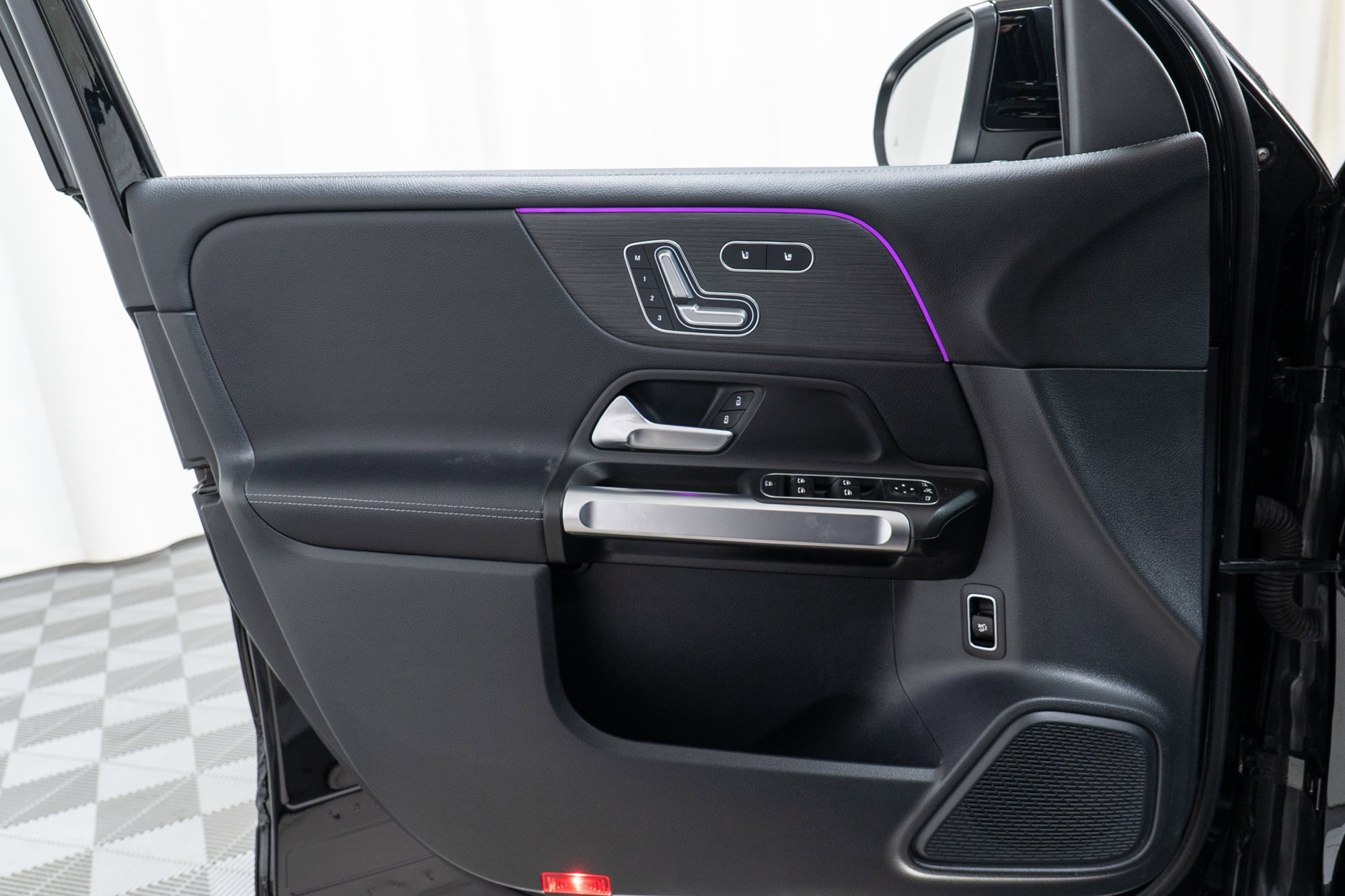 Certified 2022 Mercedes-Benz GLB 250 250 4MATIC image 11