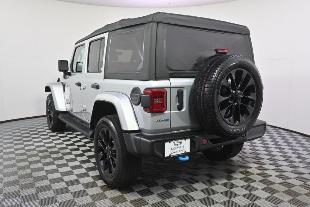 Used 2023 Jeep Wrangler Unlimited Sahara w/ Cold Weather Group AWD/4WD image 4