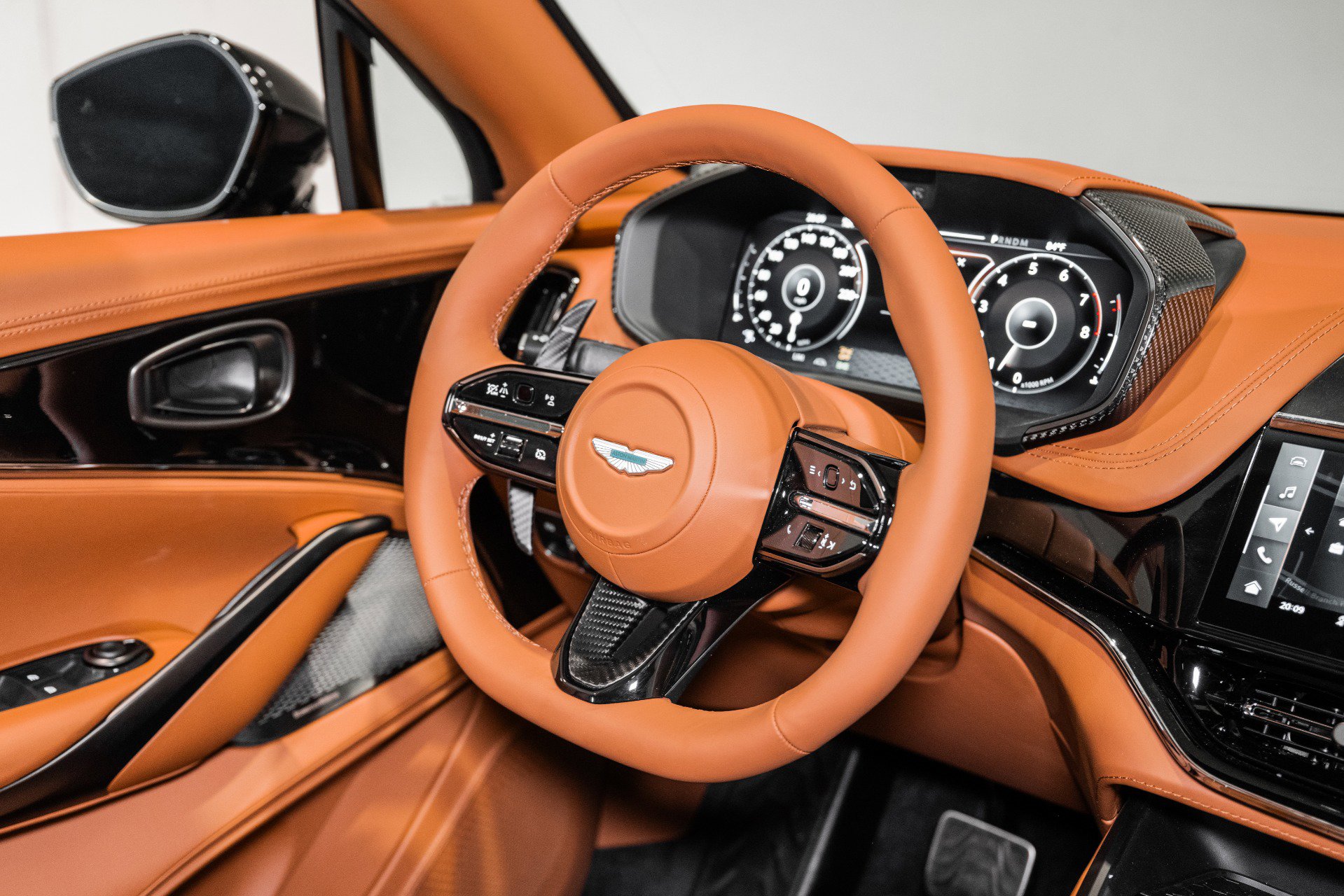 New 2026 Aston Martin DBX S image 26