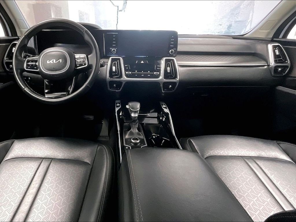 Used 2023 Kia Sorento SX AWD/4WD image 22
