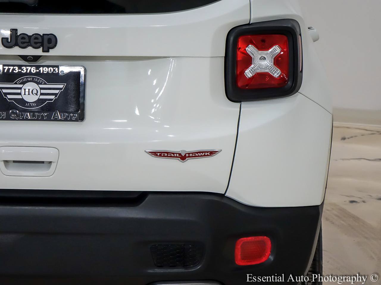 Used 2019 Jeep Renegade Trailhawk w/ Cold Weather Group II AWD/4WD image 8