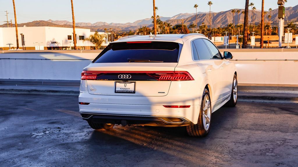 Used 2023 Audi Q8 Prestige w/ Prestige Package image 9
