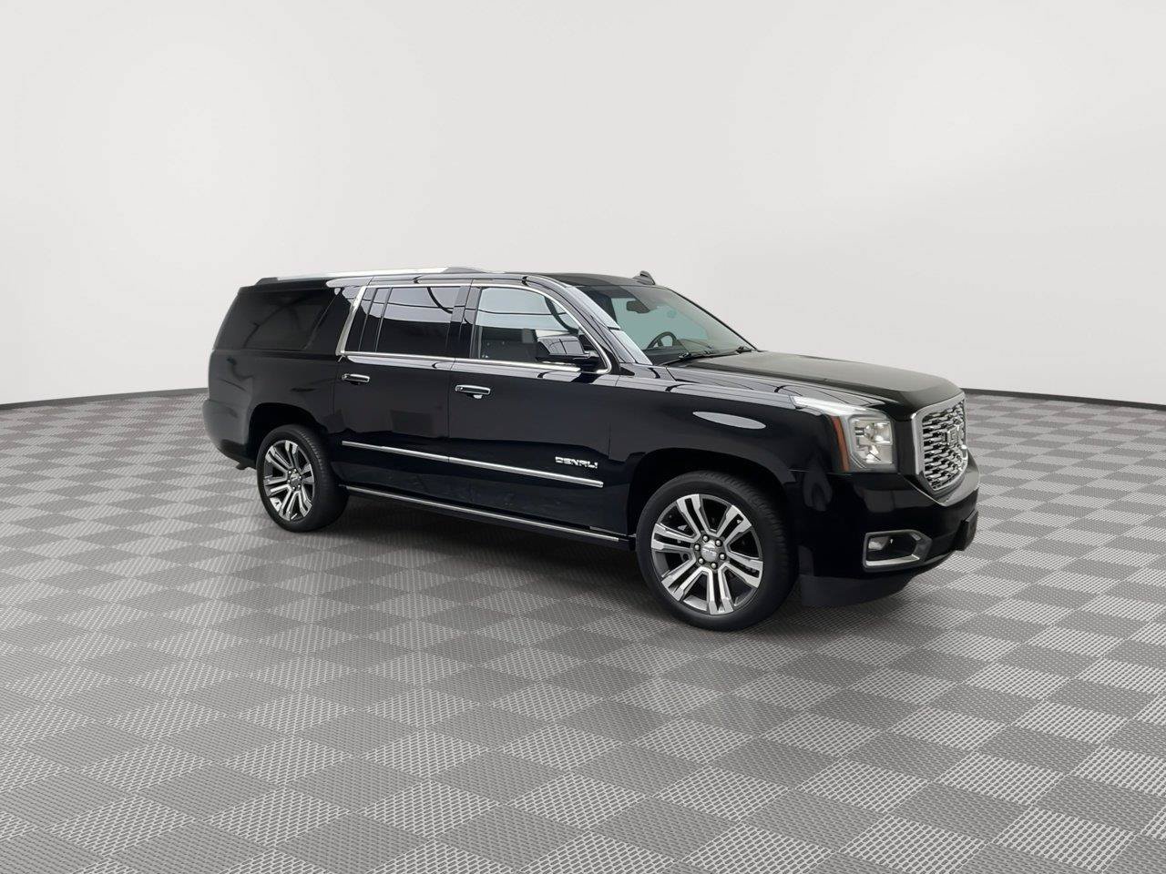 Used 2018 GMC Yukon XL Denali w/ Denali Ultimate Package AWD/4WD image 46