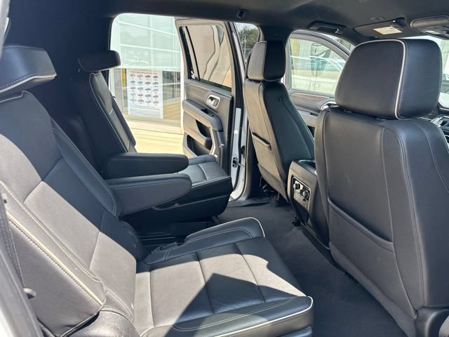 Used 2023 Chevrolet Suburban Premier RWD image 27
