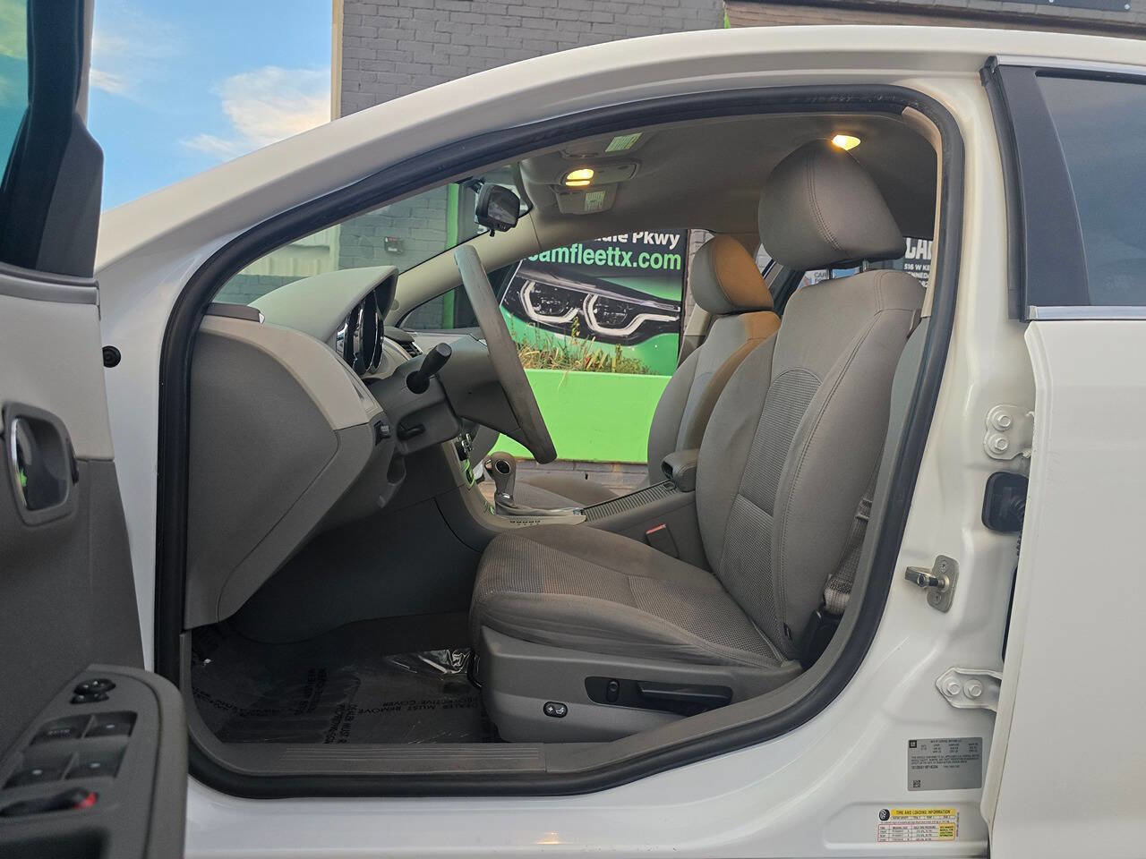 Used 2011 Chevrolet Malibu LS image 20