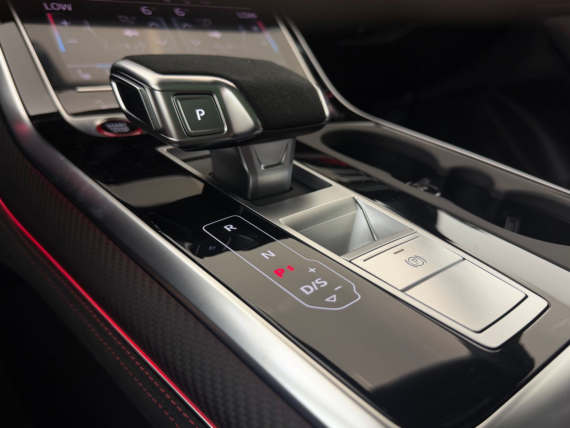 New 2027 Audi RS Q8 performance AWD/4WD image 17