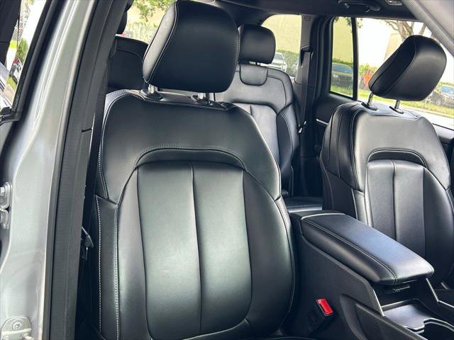 Certified 2024 Jeep Grand Cherokee Limited w/ Black Appearance Package image 36