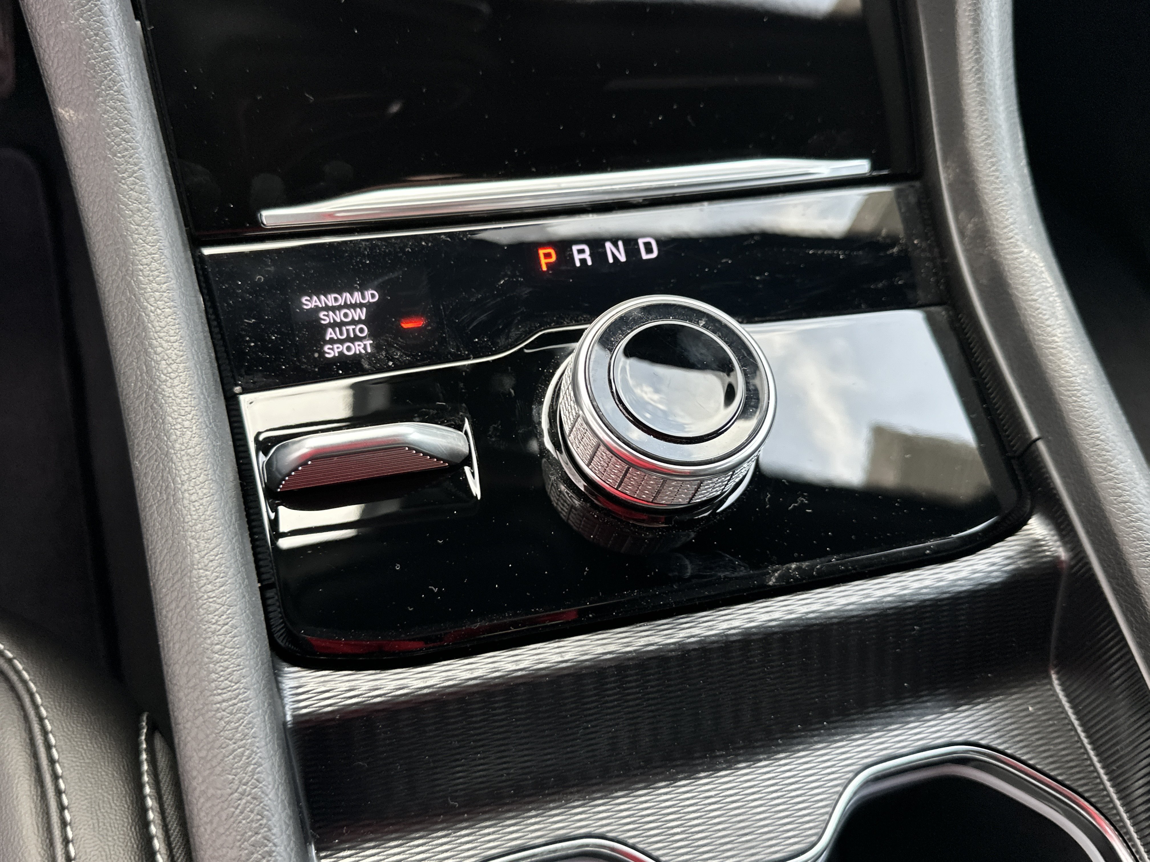 New 2026 Jeep Grand Cherokee Altitude AWD/4WD image 4
