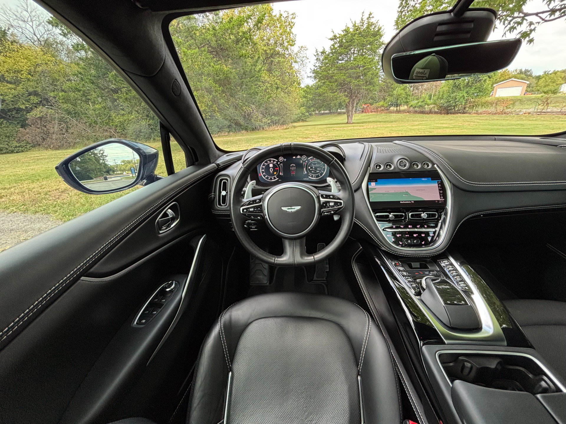 Used 2021 Aston Martin DBX AWD/4WD image 36