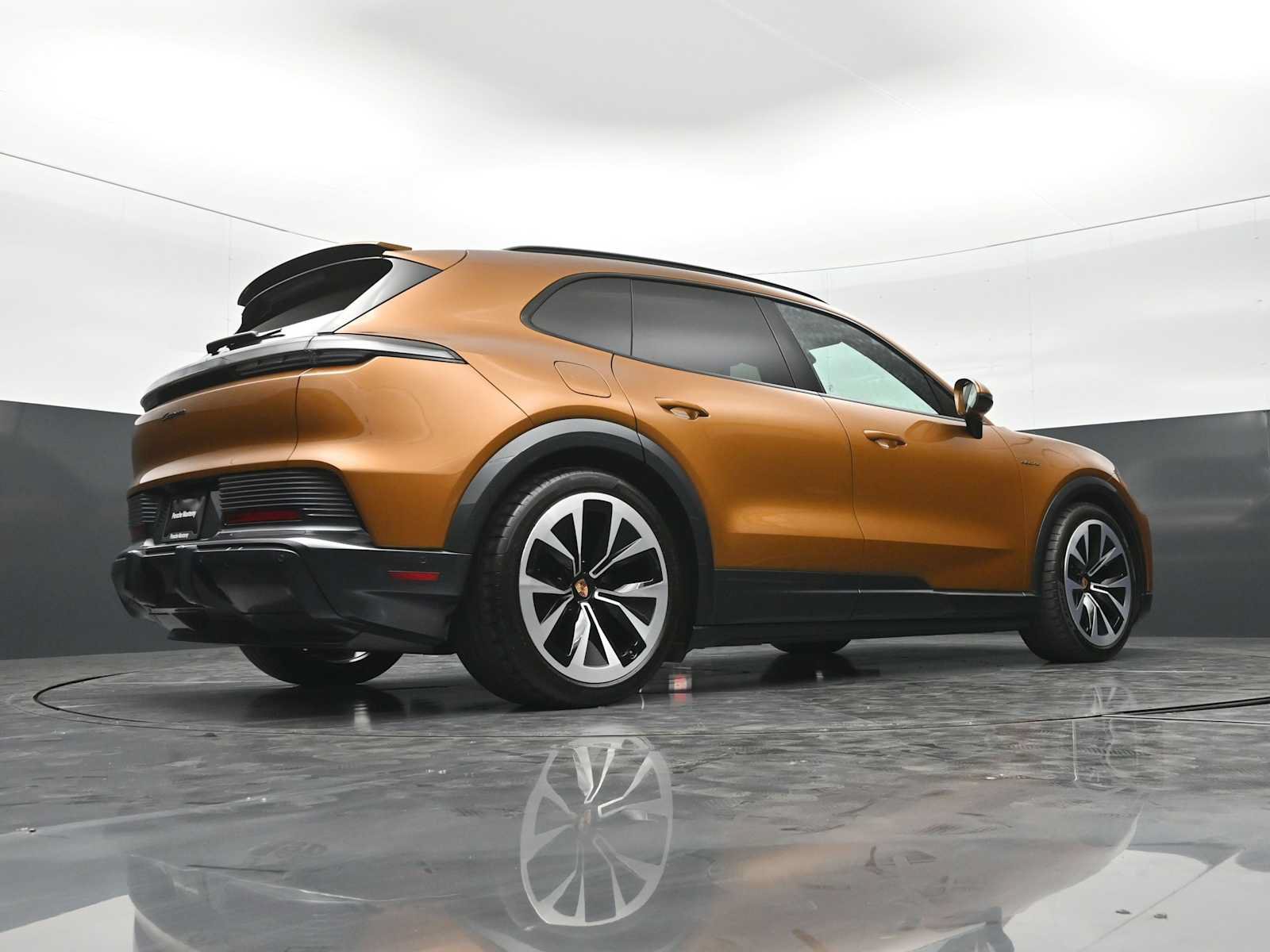 New 2026 Porsche Cayenne Electric AWD/4WD image 50