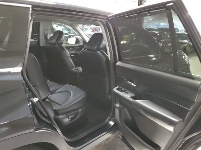 Used 2024 Toyota Grand Highlander XLE image 23