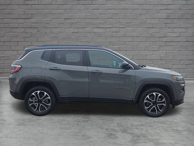 Used 2023 Jeep Compass Limited AWD/4WD image 7