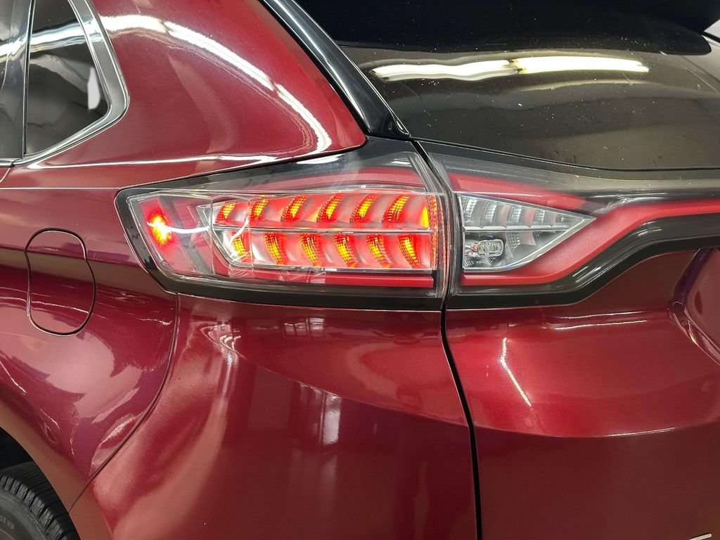 Used 2018 Ford Edge SEL w/ Equipment Group 201A AWD/4WD image 15
