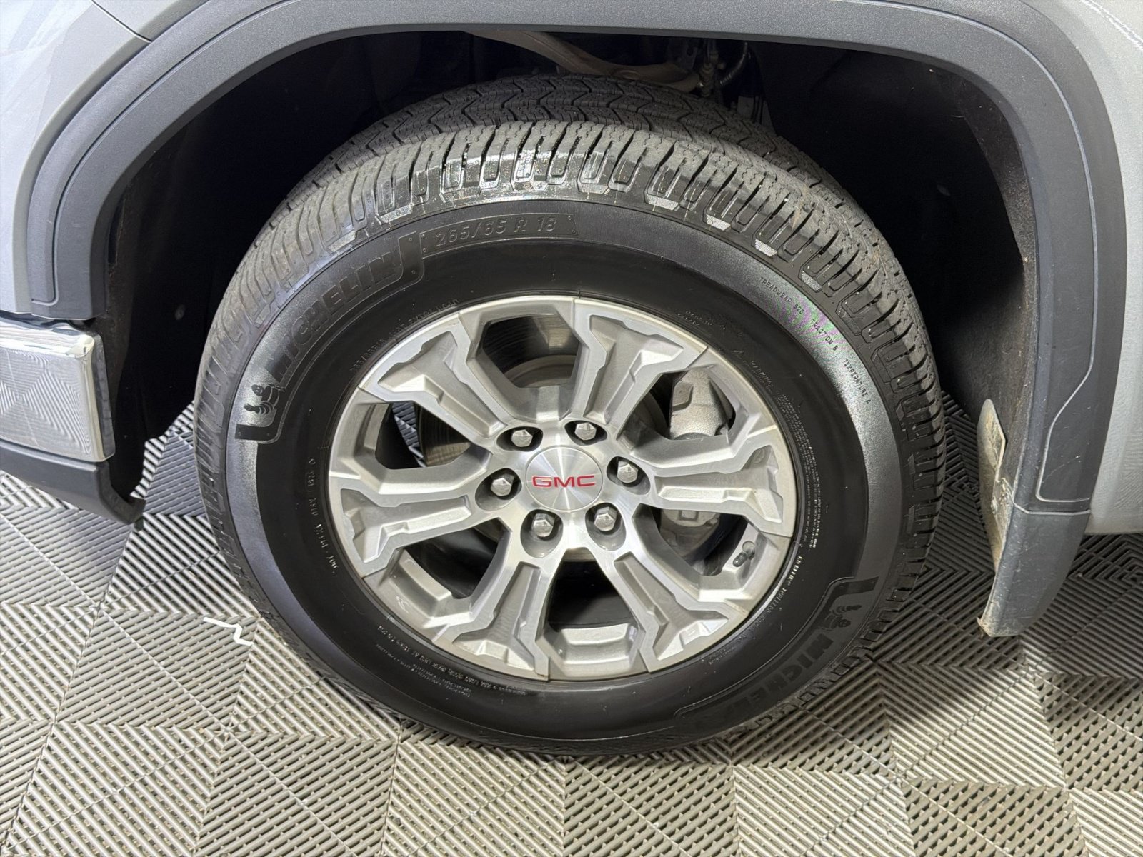 Used 2024 GMC Sierra 1500 SLT w/ SLT Convenience Package AWD/4WD image 12