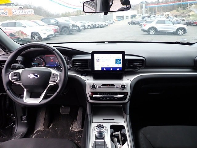 Used 2023 Ford Explorer XLT image 12