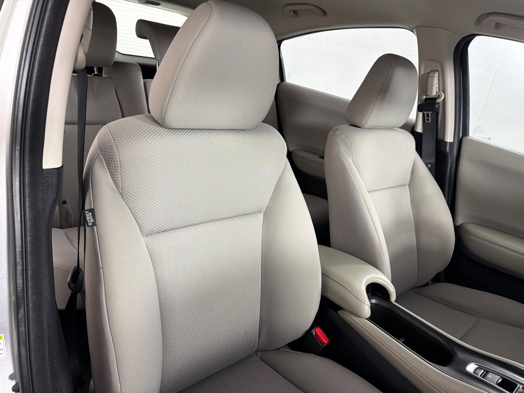 Used 2016 Honda HR-V LX image 24