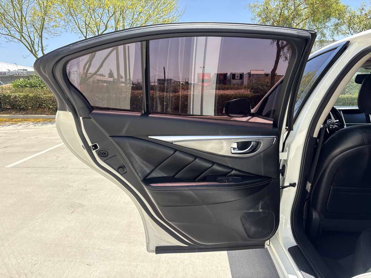 Used 2017 INFINITI Q50 2.0t w/ Moonroof Package RWD image 11