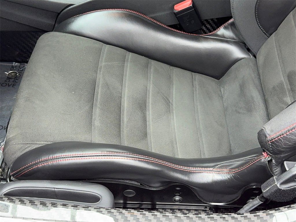 Used 2018 Alfa Romeo 4C Spider image 27