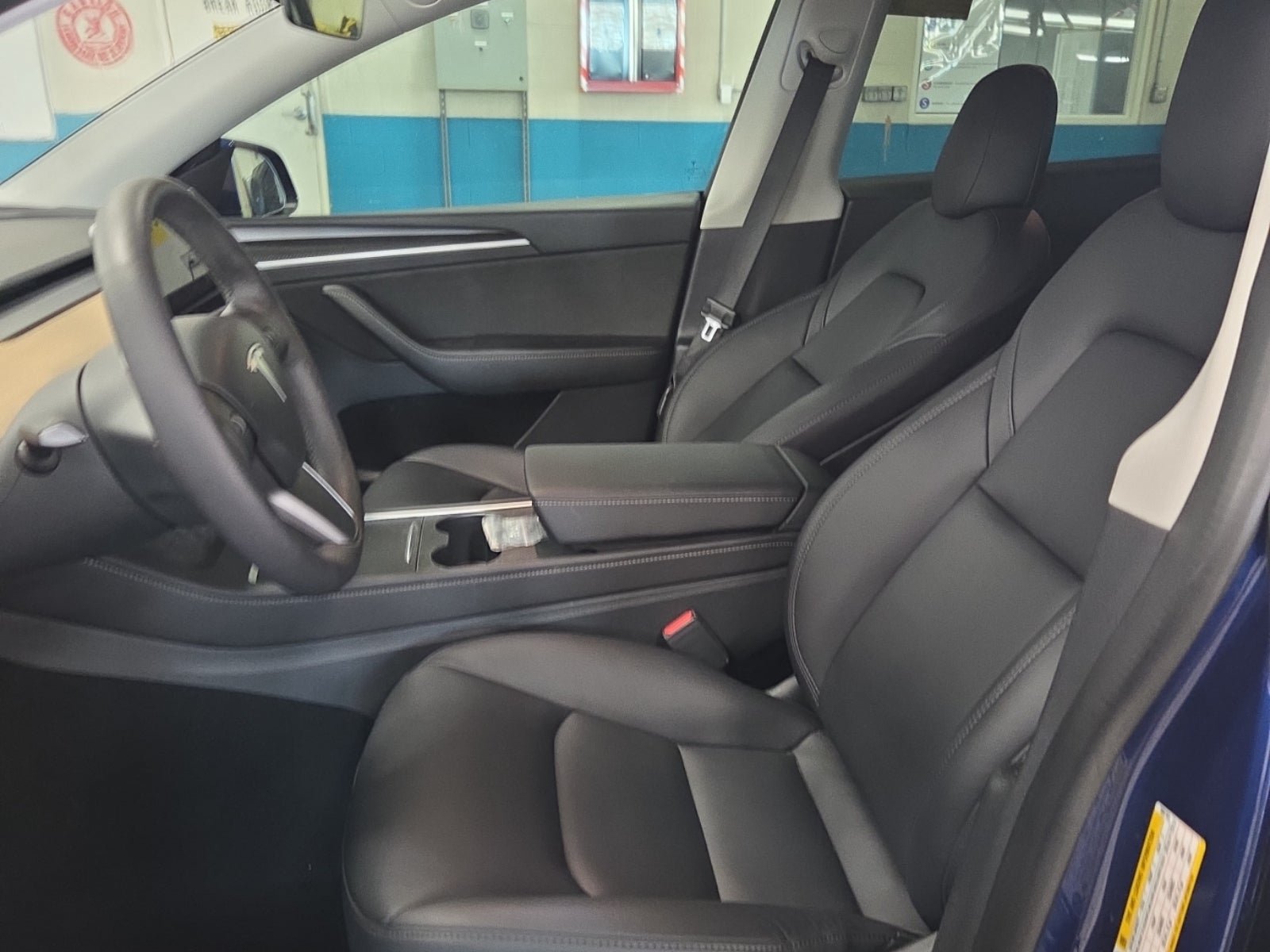 Used 2023 Tesla Model Y Long Range AWD/4WD image 4