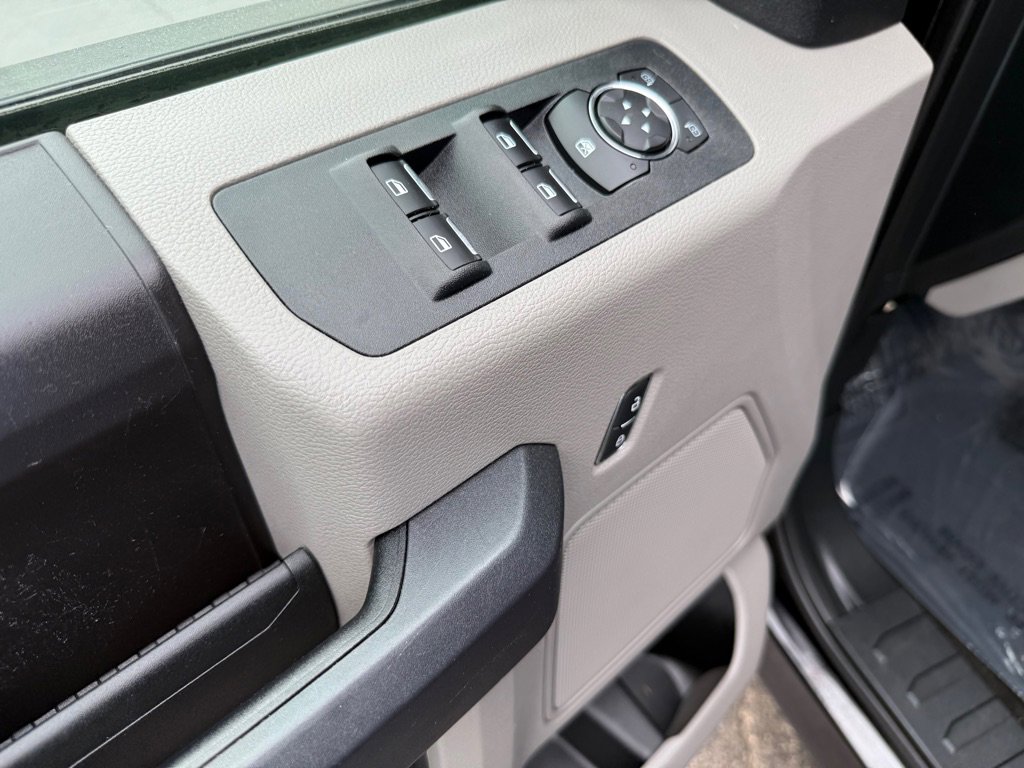 Used 2018 Ford F150 XL w/ Equipment Group 101A Mid AWD/4WD image 17